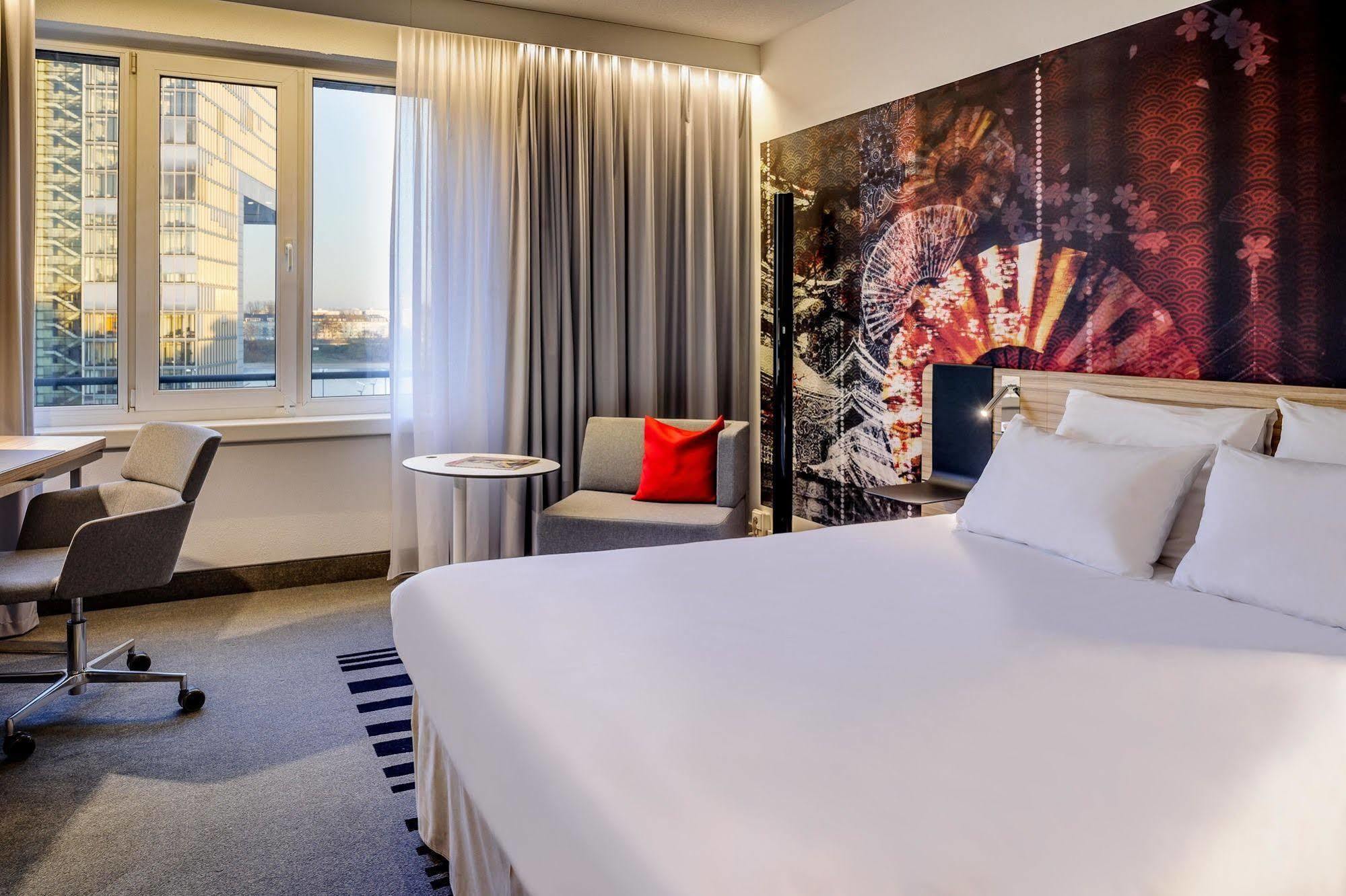 Novotel Hotel